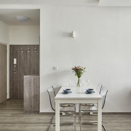 Minimalist Apartment On Wenceslas Square By Prague Days Ngoại thất bức ảnh