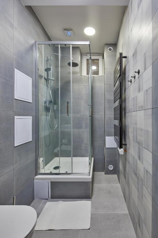 Minimalist Apartment On Wenceslas Square By Prague Days Ngoại thất bức ảnh