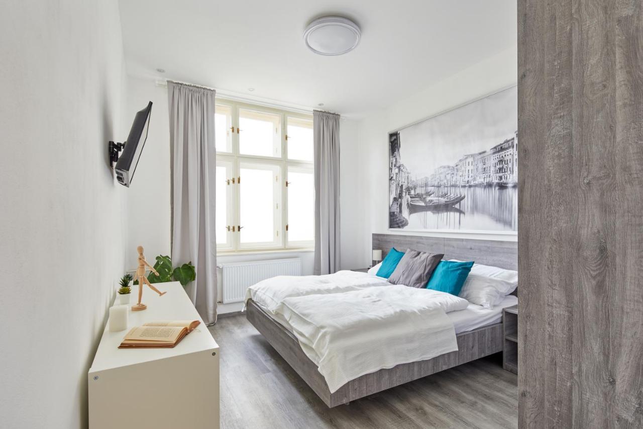 Minimalist Apartment On Wenceslas Square By Prague Days Ngoại thất bức ảnh